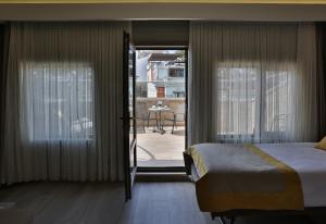 Seraglio Hotel & Suites