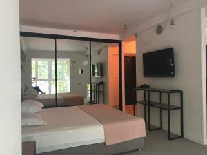 Apartments on Hoholivska 1-3