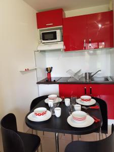 Appartement 2 pièces rez-de-jardin à 2 pas de la plage et de la thalasso