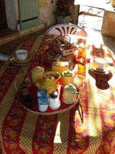 B&B / Chambres d'hotes l'Oustaou B&B Piscine & Spa : photos des chambres