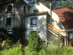 Villa anno 1924 im Dorf