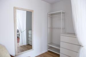 Spacious apartment close to the Old Town