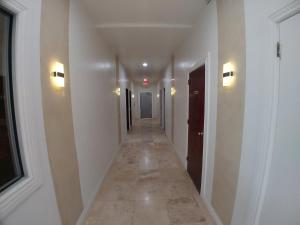 Alien Residence Inn