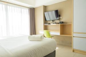 Strategic Studio Apartment at Tamansari La Grande near BIP By Travelio