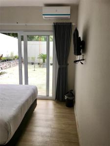 Phòng Có Giường Cỡ Queen Với Phòng Tắm Chung (Queen Room with Shared Bathroom)