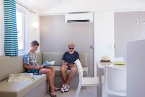 Campings Domaine Les Muriers : photos des chambres