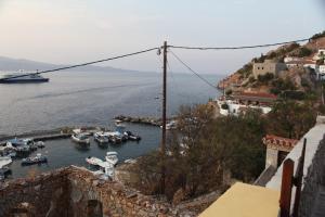 Alkioni stone house Hydra Greece