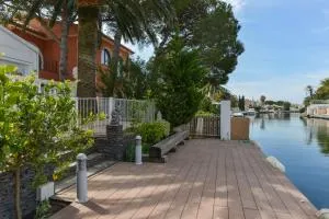 Villa Requesens on Canal - Empuriabrava