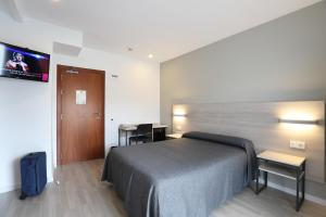 Twin Room with Pool View room in Hotel Brasil
