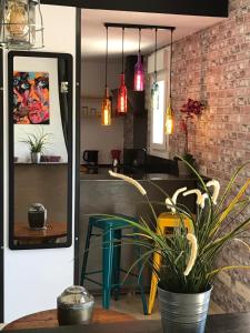 Studio "MOSAICO" WITH PARKING, AIR CONDITIONER, POOL, FIBRE OPTIC 600mb INCLUDED