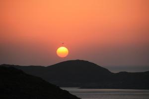 Hillside Kolona View Villa Kythnos Greece