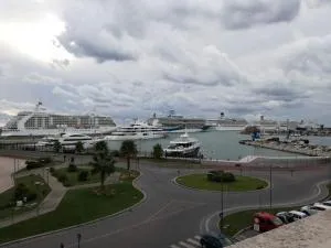 Alloggio Turistico Port View - 奇维塔韦基亚