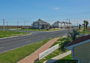 One-Bedroom Apartment room in Beachside Bliss 224 by Padre Escapes