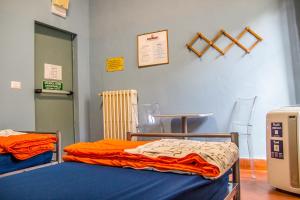 Twin Room with Shared Bathroom