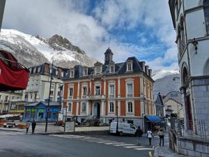 Appartements Duplex spacieux avec vue montagne au coeur de Cauterets, 6 a 8 pers, 3 chambres, 2 SDB : photos des chambres