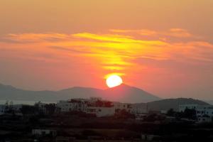 SUNNY HOUSE with amazing view for 4+2 persons Naxos Greece