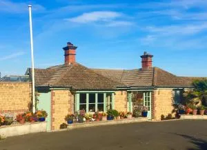 Heatherbell Cottage Guest Accommodation - West Bay