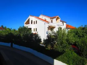 Apartments Fjaka - Sveti Filip i Jakov