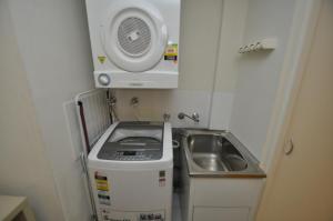 Darlinghurst Fully Self Contained Modern 1 Bed Apartment (POP)