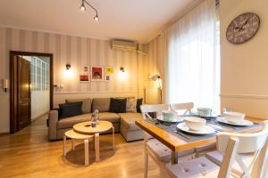 F & B Collection - Rotunda & Kamara View