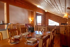 Madame Vacances - Les Chalets De Crete Cote Village : photos des chambres