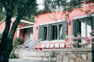 La Casa Rossa - 阿约斯尼奇塔斯