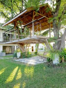 El Pueblo De Hermano by Cocotel