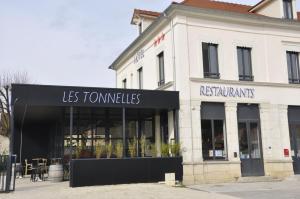 Hotels Les Tonnelles : photos des chambres