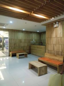 Cityscape Residences, Unit 702