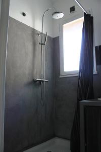 Appartements Au calme en vieille ville - Proche lac - Ambiance esprit brocante : Appartement 1 Chambre (2 Adultes)