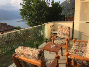 Apartment with garden and terrace beautiful lake view