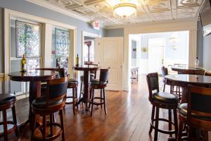 The Dahlonega Square Hotel