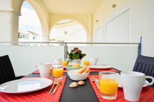 Seaside Marina Apartment