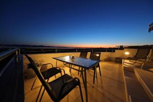 Magic Blue Sky Apartment