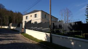 Sejours chez l'habitant la source de bougival : photos des chambres