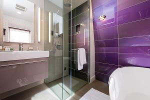 Junior Suite with Spa Bath room in Relais Chateaux Camden Harbour Inn