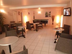 Hotels Hotel Restaurant Les Falaises : photos des chambres