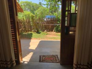 Hiriketiya White House