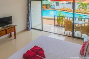 Alona Vida Beach Hill Resort