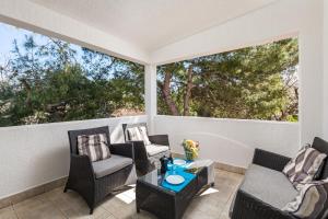 Apartments in pinewood near the sea 