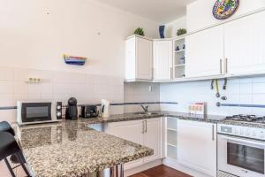 FLH Praia da Luz Apartment with Balcony