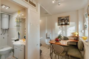 Suncani Skalini- Beachfront Retreat