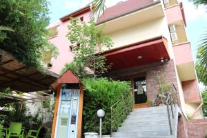 семеен хотел Визаж