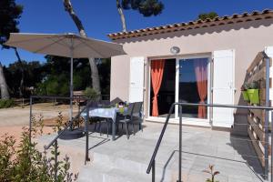 B&B / Chambres d'hotes Sous Les Pins gites et chambres d'hotes : photos des chambres