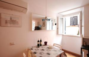 Roma center Fori Imperiali Raffys charming Suite