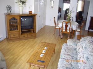 Lakeview Motel & Apartments