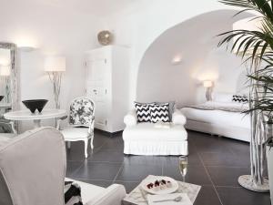 San Antonio - Small Luxury Hotels of the World Santorini Greece