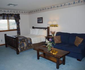 Queen Room room in Yellowstone Basin Inn