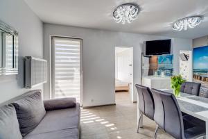 Kopernika, Sun & Snow