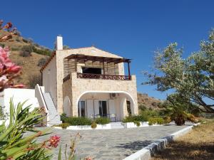 Beautiful Villa in Agia Galini Crete with Swimming Pool Rethymno Greece